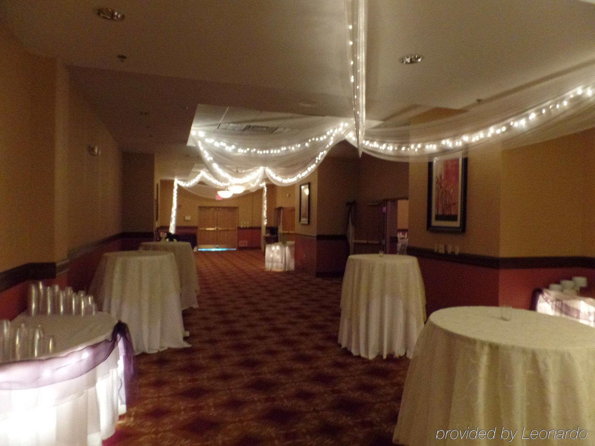 Holiday Inn Hotel & Suites Owatonna Extérieur photo