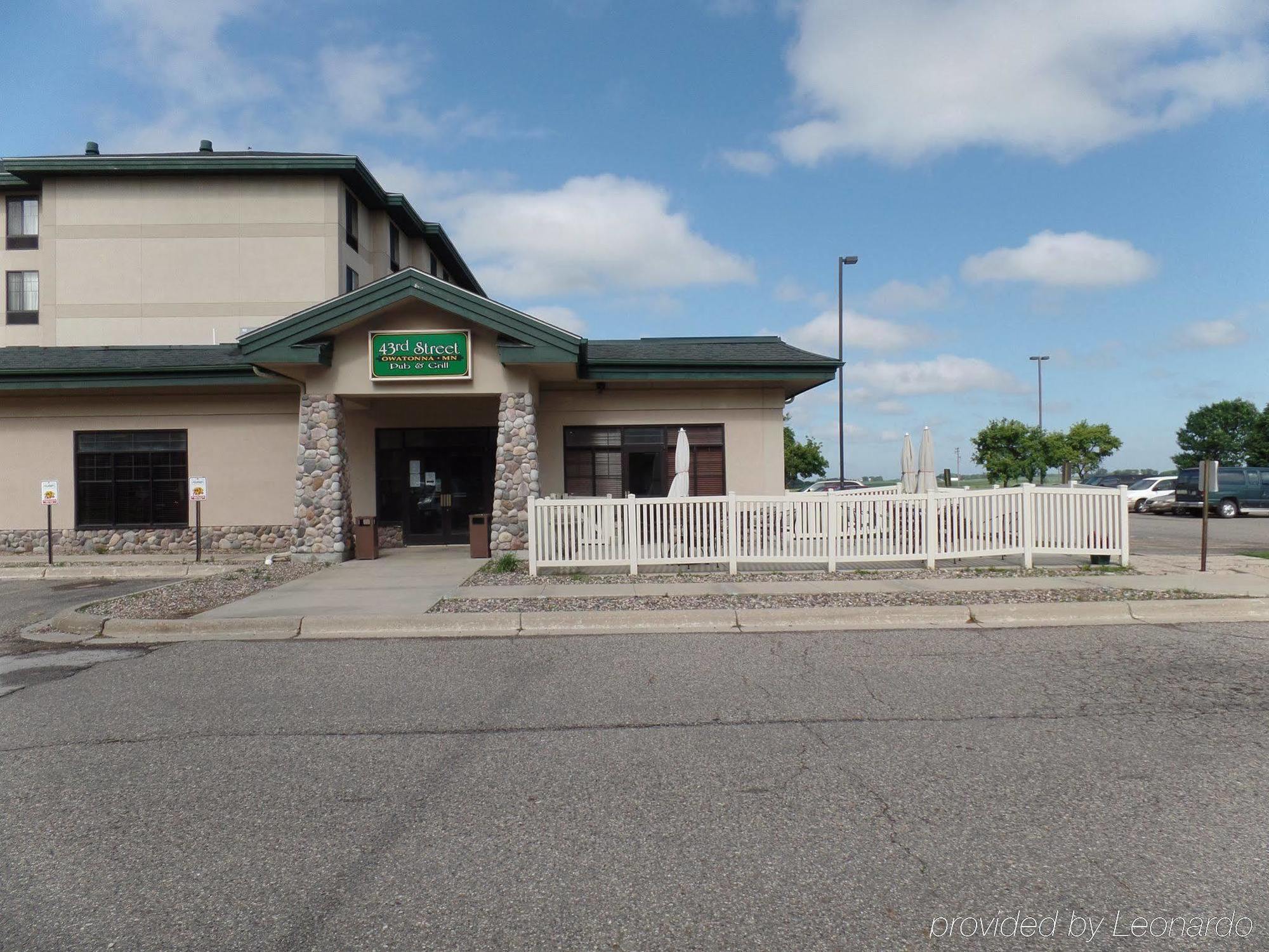 Holiday Inn Hotel & Suites Owatonna Extérieur photo