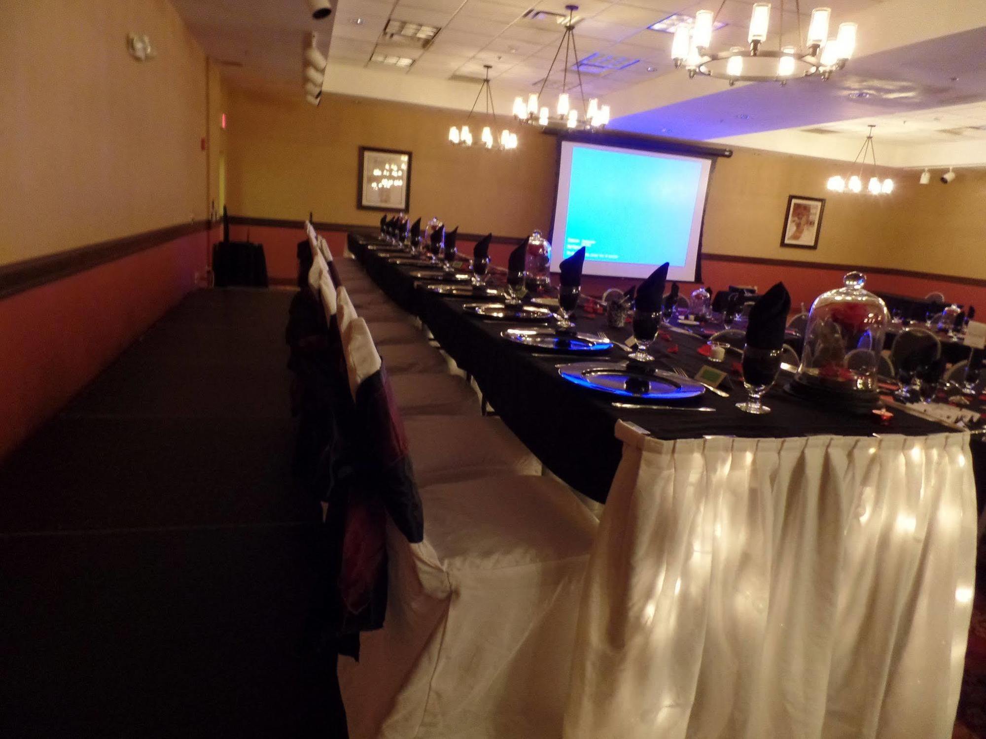 Holiday Inn Hotel & Suites Owatonna Extérieur photo